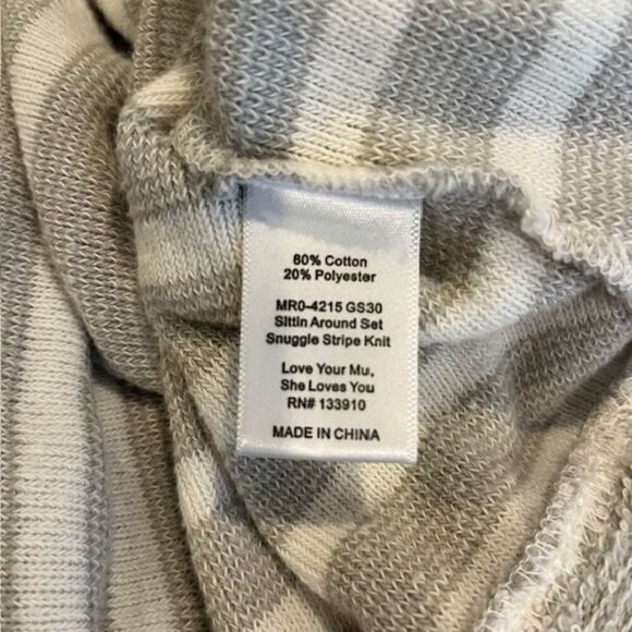 Show Me Your MuMu Sittin Around Snuggle Top Gray White Stripe Crewneck Size XXL - Picture 8 of 10
